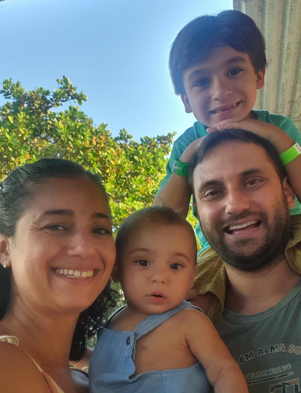 Aline Fiares - Mãe Daniel e Tiago